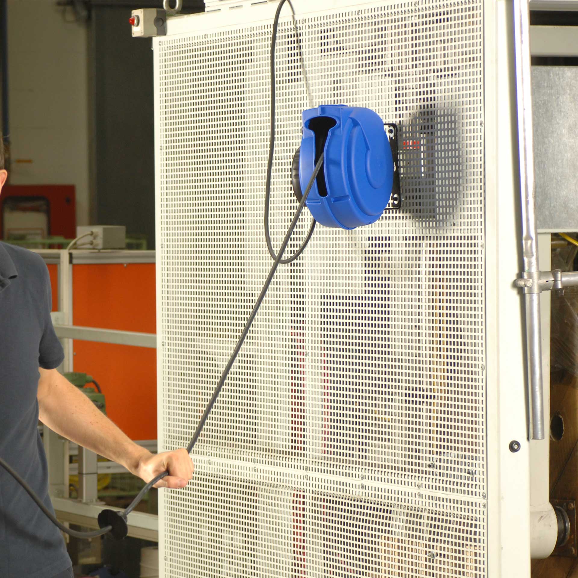 HEDI Gerätefederzugtrommel 15m H07RN-F 3G1,5 Anwendungsbild